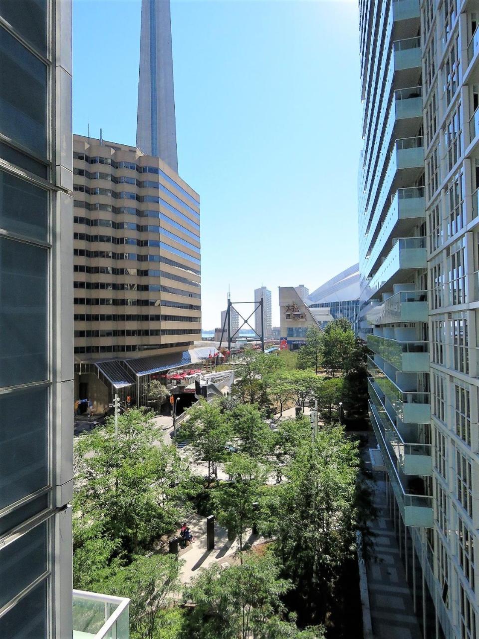 Upscale Suite At Cn Tower, Metro Convention & Rogers Centre تورونتو المظهر الخارجي الصورة