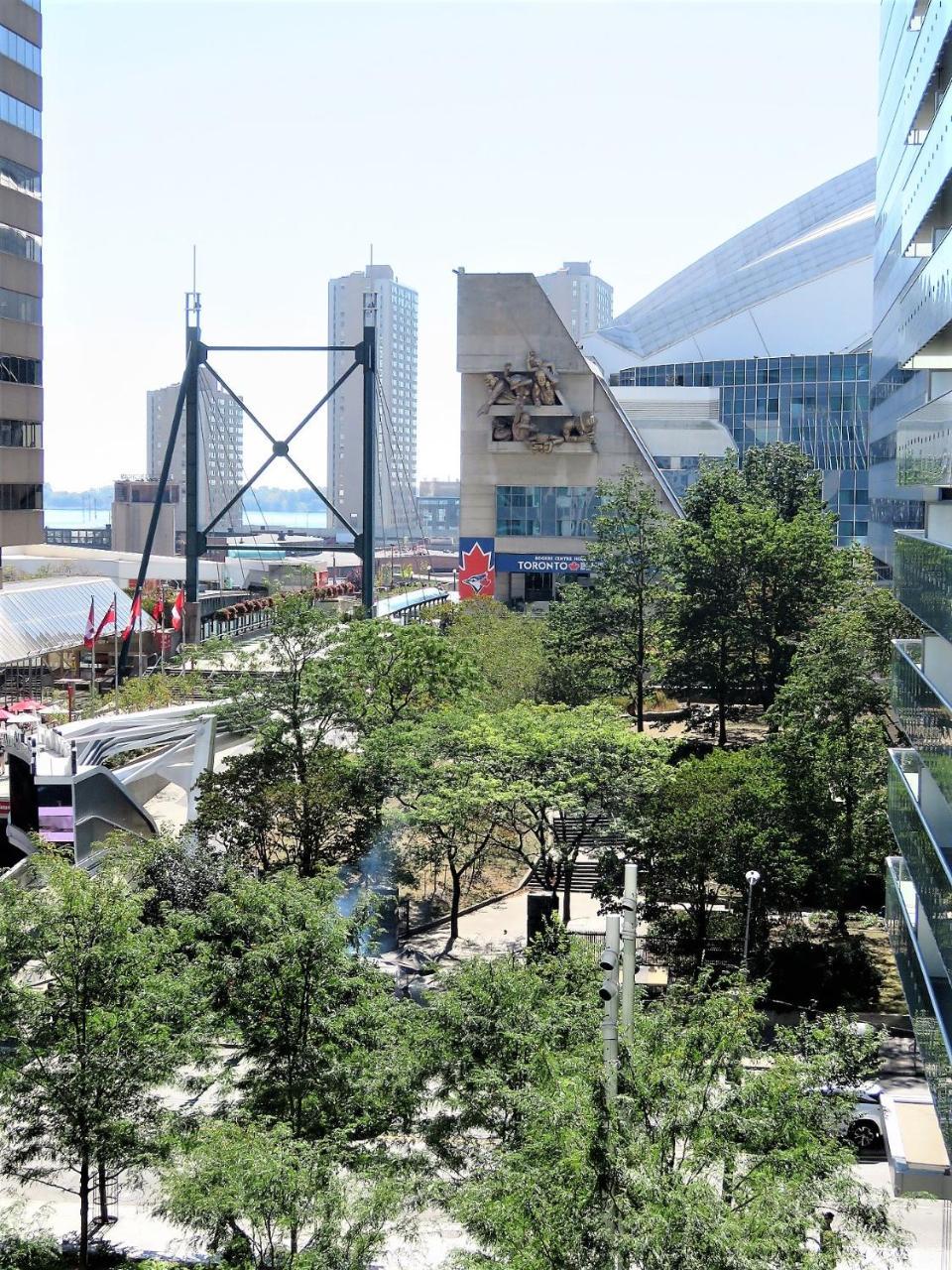 Upscale Suite At Cn Tower, Metro Convention & Rogers Centre تورونتو المظهر الخارجي الصورة