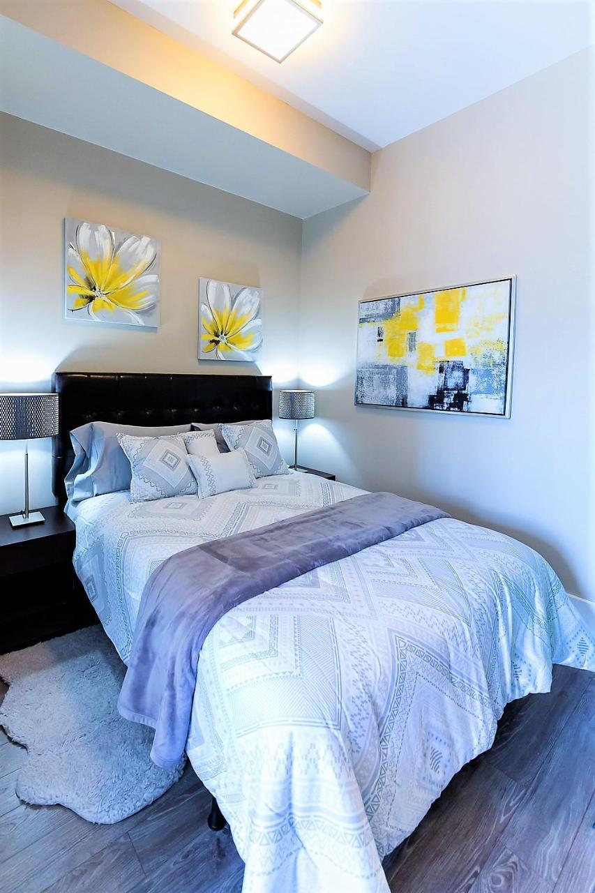 Upscale Suite At Cn Tower, Metro Convention & Rogers Centre تورونتو المظهر الخارجي الصورة