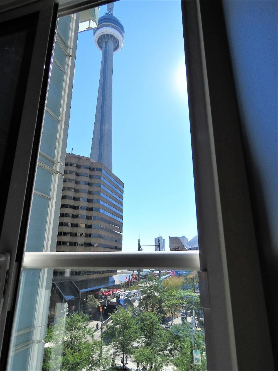 Upscale Suite At Cn Tower, Metro Convention & Rogers Centre تورونتو المظهر الخارجي الصورة