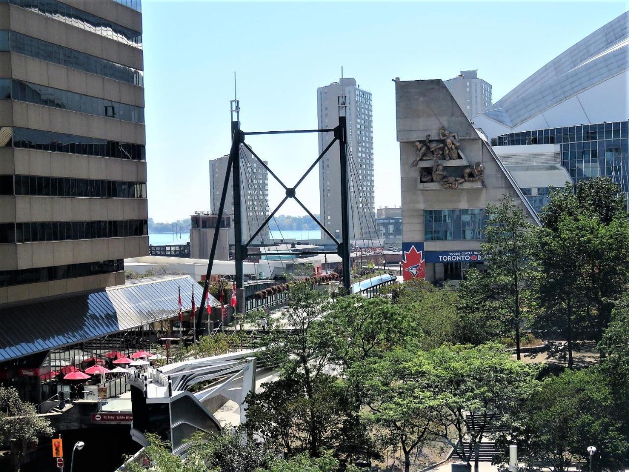 Upscale Suite At Cn Tower, Metro Convention & Rogers Centre تورونتو المظهر الخارجي الصورة