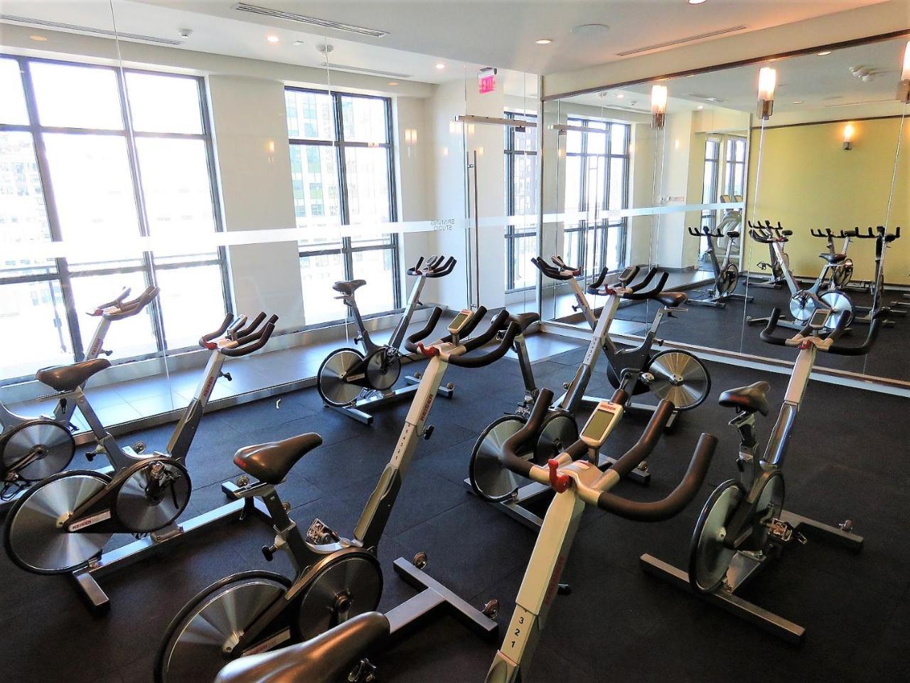 Upscale Suite At Cn Tower, Metro Convention & Rogers Centre تورونتو المظهر الخارجي الصورة